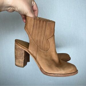 Dolce Vita | Stacked Heel Bootie Tan Heeled Boots Size‎ 8